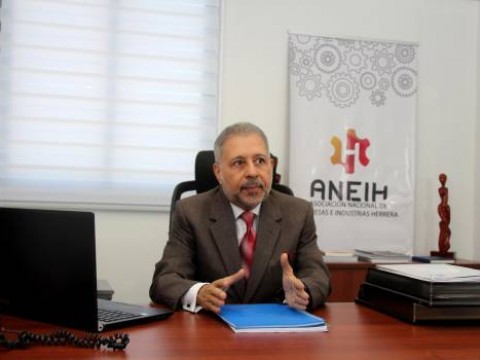 Empresas de Herrera proponen mecanismo para fraccionar prestaciones laborales