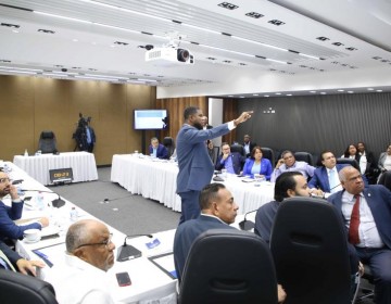 Pleno de la C&aacute;mara de Cuentas fue entrevistado por diputados