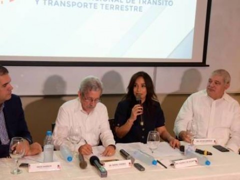 Implementar&aacute;n pago integrado en Metro, Telef&eacute;rico y autobuses de la OMSA