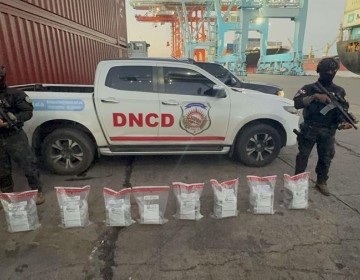 Las autoridades decomisan 37 paquetes de coca&iacute;na dentro de un buque en el Puerto de Haina
