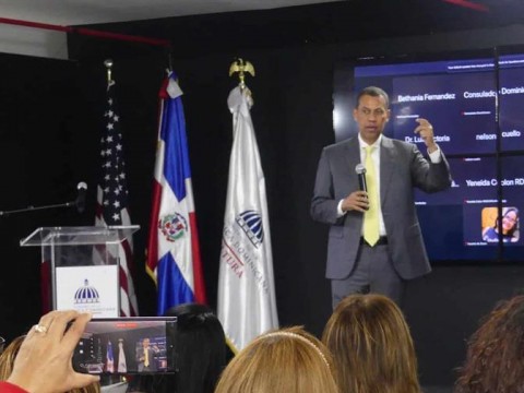 Indotel y la ABA orientar&aacute;n a la di&aacute;spora en EE. UU. sobre env&iacute;o de remesas v&iacute;a digital