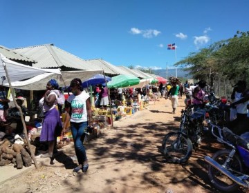 Denuncian bandas haitianas paralizan comercio con Jiman&iacute;