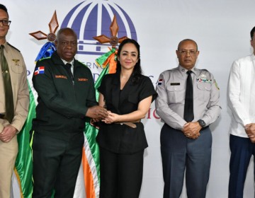 Interior y Polic&iacute;a entrega equipos a la Digesett en busca reforzar seguridad vial