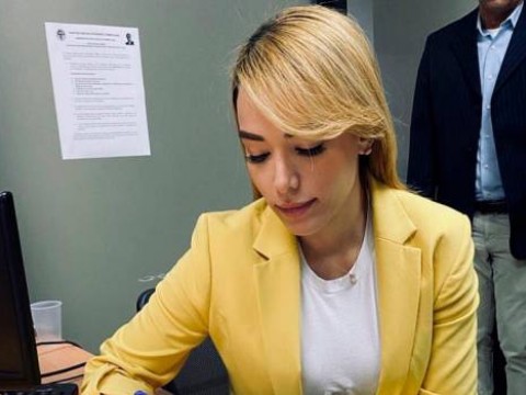 La Comunicadora Isaura Taveras inscribe su candidatura a diputada por el PRD