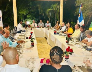 Embajada dominicana en Kingston celebra mesa redonda con empresarios de Jamaica
