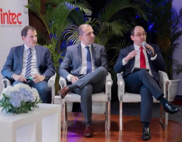 El gobierno tiene unas 14 iniciativas para proyecto en alianzas p&uacute;blico-privadas