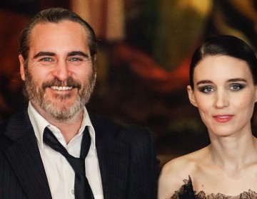 Joaqu&iacute;n Phoenix se convierte en padre por primera vez, y nombra a su hijo como su famoso hermano fallecido