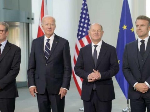 Biden urge en Berl&iacute;n a mantener apoyo a Ucrania hasta que se logre una "paz justa"