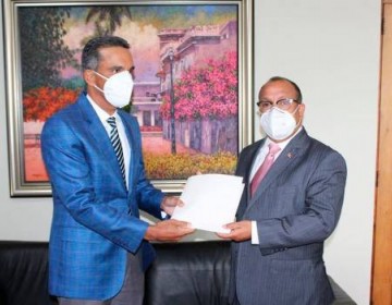 El nuevo pleito del Oficialismo y la Oposicion por las "Visitas Sorpresas" de Danilo Medina 