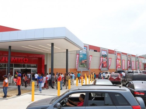 Supermercados Nacional y Jumbo tendr&aacute;n horario especial para personas mayores 