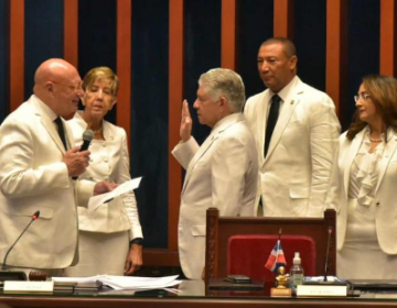 Senado escoge a unanimidad a Eduardo Estrella como su presidente