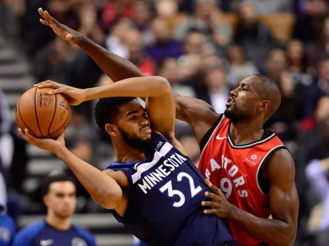 Karl Towns anota 25, pero los Wolves caen
