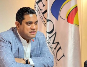 Ratifican por 2 a&ntilde;os m&aacute;s a Kelvin Cruz en presidencia de Fedomu