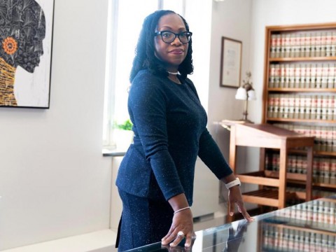 Biden nombrar&aacute; a Ketanji Brown Jackson a la Corte Suprema