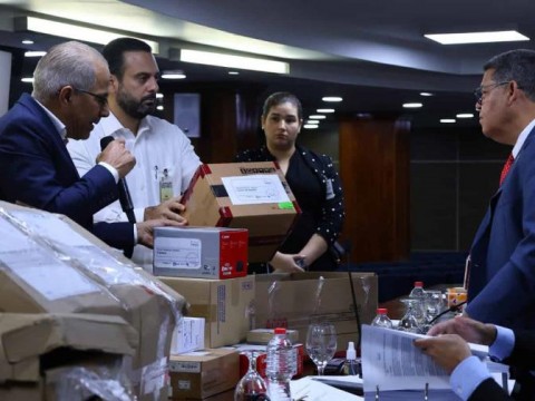 La experiencia internacional y local compiten para imprimir la nueva c&eacute;dula