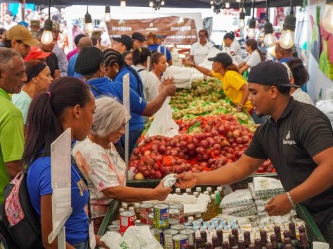 La inflaci&oacute;n disminuy&oacute;, pero los precios de productos b&aacute;sicos aumentaron