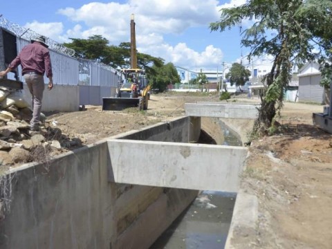 Alertan productores dominicanos ser&aacute;n afectados con rehabilitaci&oacute;n canal La Vig&iacute;a