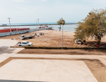 ADN saca cerca de 60 toneladas de desechos de monumento Montesino y su playa; reabre los parques del litoral del malec&oacute;n