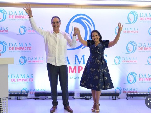 Lanzan movimiento Damas de Impacto en apoyo a la reelecci&oacute;n de Luis Abinader