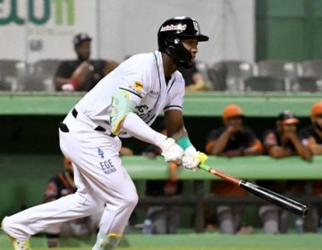 Las Estrellas vencen a los Toros del Este y Ra&uacute;l Vald&eacute;s en el Tetelo Vargas