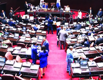 Legisladores consideran necesaria aprobaci&oacute;n de referendo para ejecuci&oacute;n de reformas