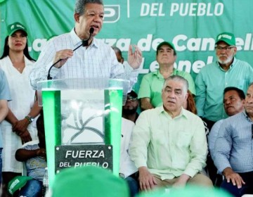 Leonel juramenta el movimiento "La Fuerza de Candelier"