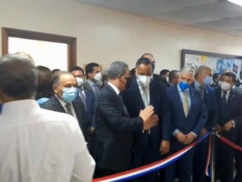 Expresidente Leonel Fern&aacute;ndez inaugura bloque senatorial de Fuerza del Pueblo