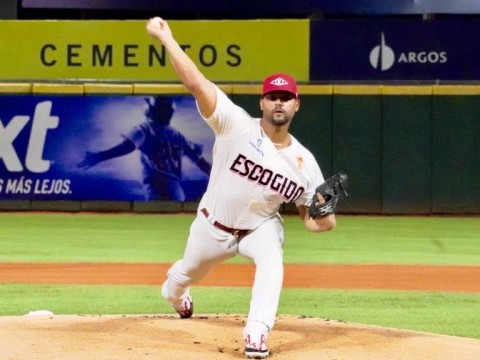 Leones arriesgan invicto en SFM y las &Aacute;guilas dejar el s&oacute;tano en SPM