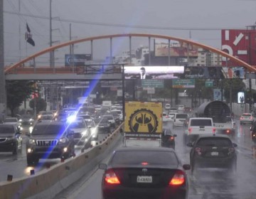 COE eleva a 11 las provincias en alerta verde por incidencia de vaguada y onda tropical