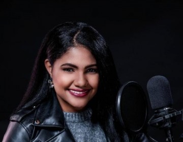 Locutora dominicana gana primer lugar en el reto "The Voice is Blind", de VO Atlanta