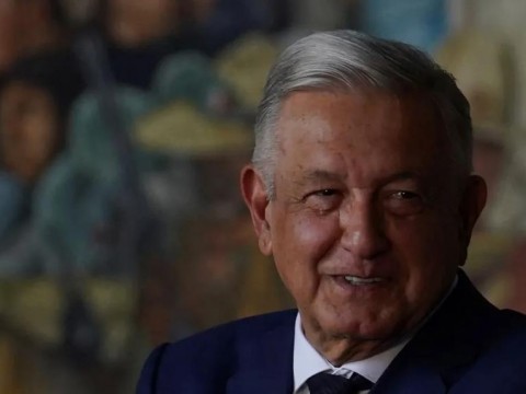 L&oacute;pez Obrador defiende militarizaci&oacute;n de la Guardia Nacional de M&eacute;xico