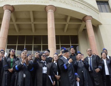 Los fiscales vuelven a paralizar sus labores en el distrito judicial de Santiago