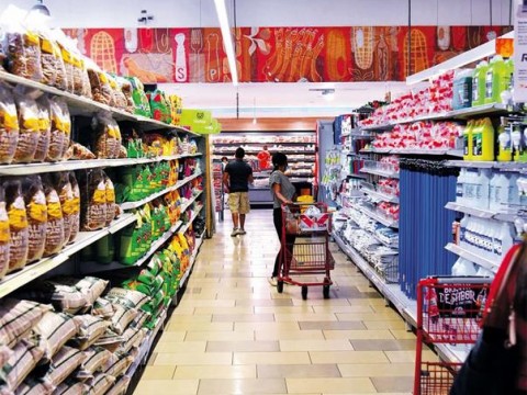 Los precios de productos de la canasta b&aacute;sica disminuyen en plataforma de Industria y Comercio