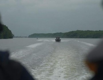 Comandos de guardacostas se enfrentan a narcos "Spiderman" en Guayaquil
