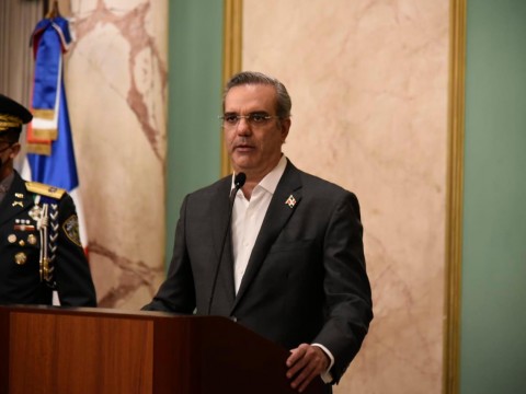 Presidente Abinader asegura impulsar&aacute; reforma policial sin importar costo pol&iacute;tico