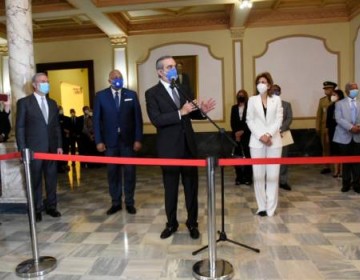 Suspenden reuni&oacute;n de la comisi&oacute;n de transici&oacute;n