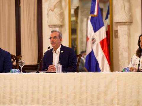 Abinader se lanza en busca de la tecnolog&iacute;a 5G 