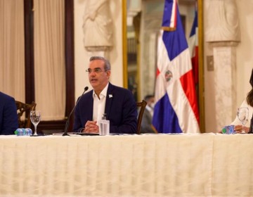 Abinader se lanza en busca de la tecnolog&iacute;a 5G 