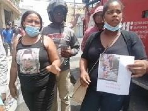 Madre busca a su hija que trabajaba en tienda Toledo, afectada por explosi&oacute;n en San Crist&oacute;bal
