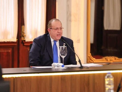 Gobierno flexibiliza aplicaci&oacute;n de la Ley de Responsabilidad Fiscal por crisis internacional