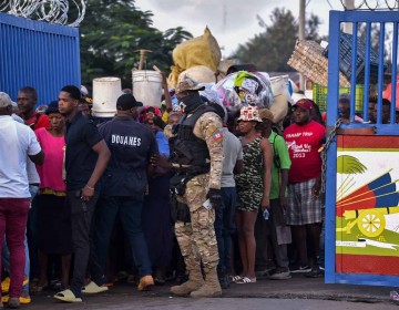 Gran flujo de haitianos en el mercado binacional de Dajab&oacute;n