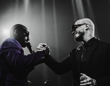 Dos &iacute;dolos mundiales de la m&uacute;sica latina&nbsp;MALUMA y J BALVIN presentan su nuevo sencillo y video&nbsp;&ldquo;GAFAS NEGRAS&rdquo;