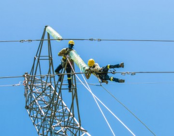 Distribuidoras de electricidad activan plan para enfrentar efectos de tormenta Franklin