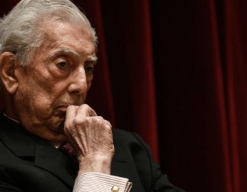 Mario Vargas Llosa es hospitalizado por segunda vez