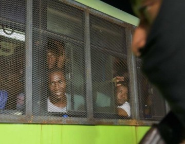 Reubican a m&aacute;s de mil presos de La Victoria tras incendio; traslados continuar&aacute;n
