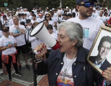 El senador Uribe Turbay lidera la intenci&oacute;n de voto un mes despu&eacute;s del atentado