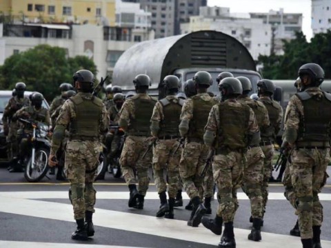 Militares refuerzan labores de seguridad ciudadana para per&iacute;odo navide&ntilde;o