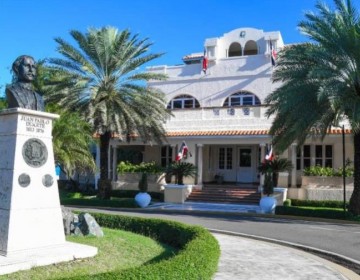 Fallece embajador Enriquillo del Rosario Ceballos