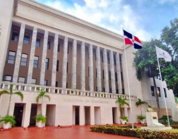 &nbsp;Ministerio de Educaci&oacute;n llama a reanudar la docencia en provincias en alerta verde y amarilla