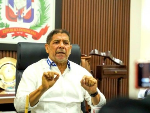 Ministro de Agricultura reitera que el ministerio no tiene deuda con cebolleros
